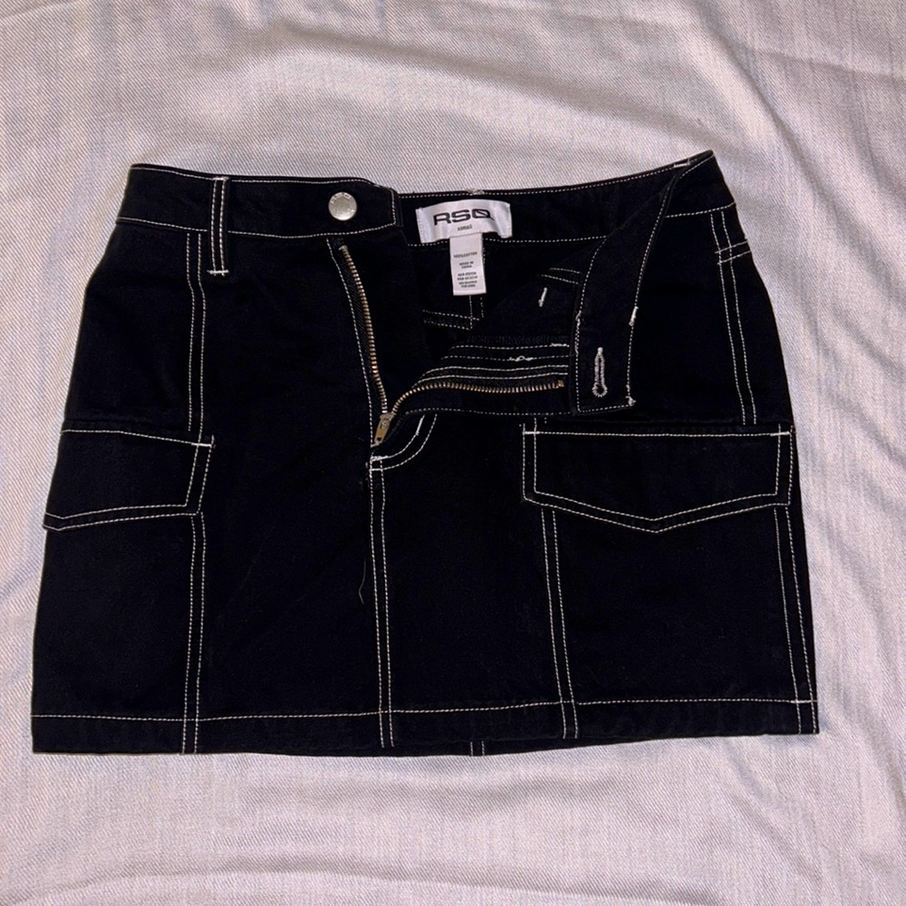 Black CARGO MINISKIRT with white stitching 🖤
